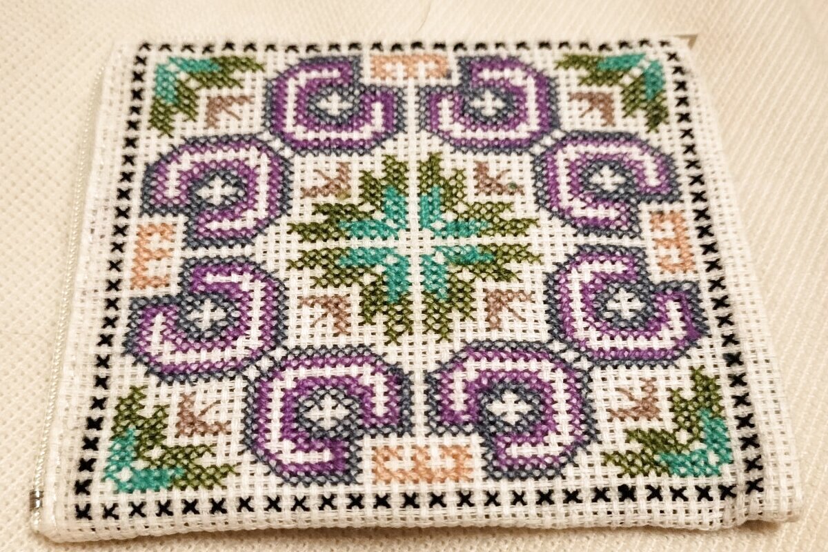 画像1: 仕切つき小物入れ