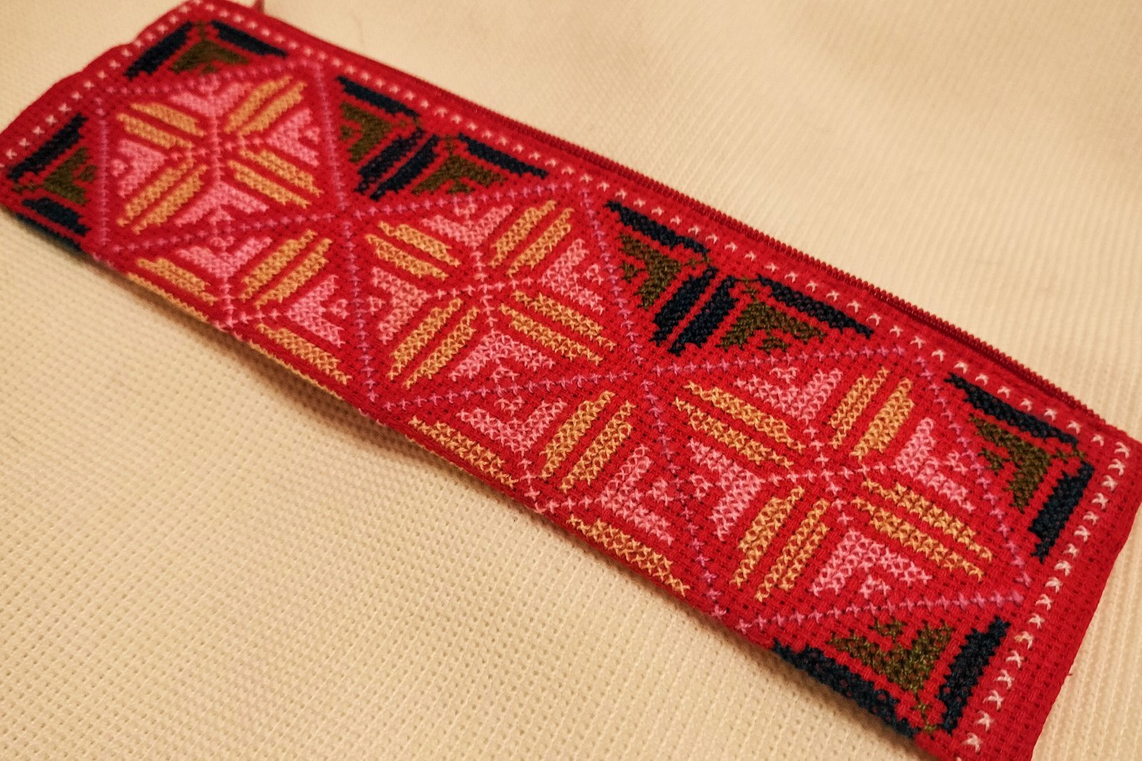 画像1: 　ちくちく手刺しゅうペンケース　